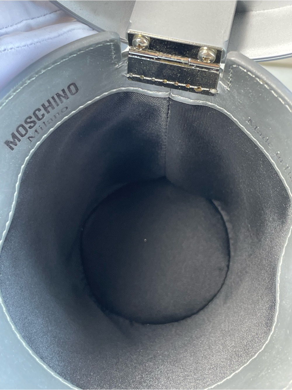 NWT Moschino Trash Can Crossbody Silver Metallic with Chunky Chain - Picture 6 of 13